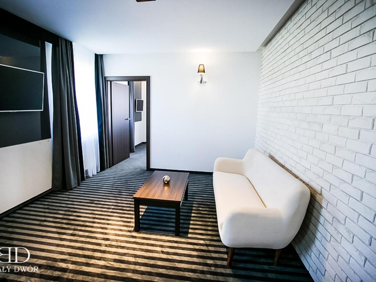 Bialy Dwor Bed and Breakfast Rychwal Exteriör bild